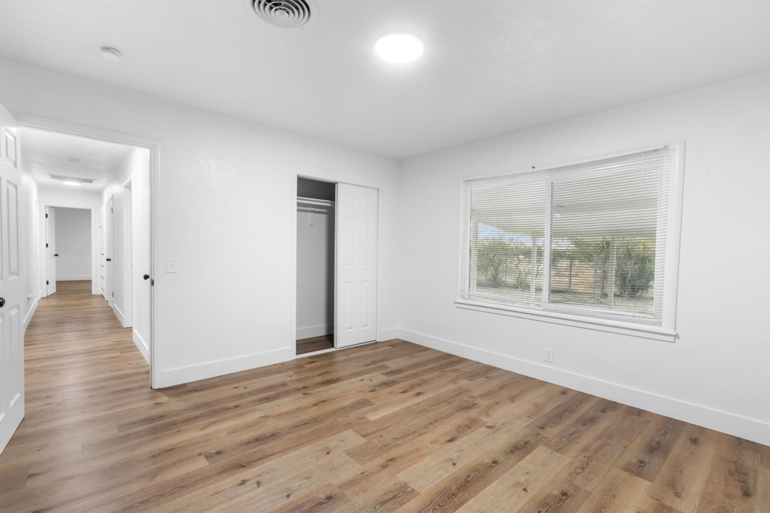 900 W Mount Whitney Ave, Riverdale, CA 93656