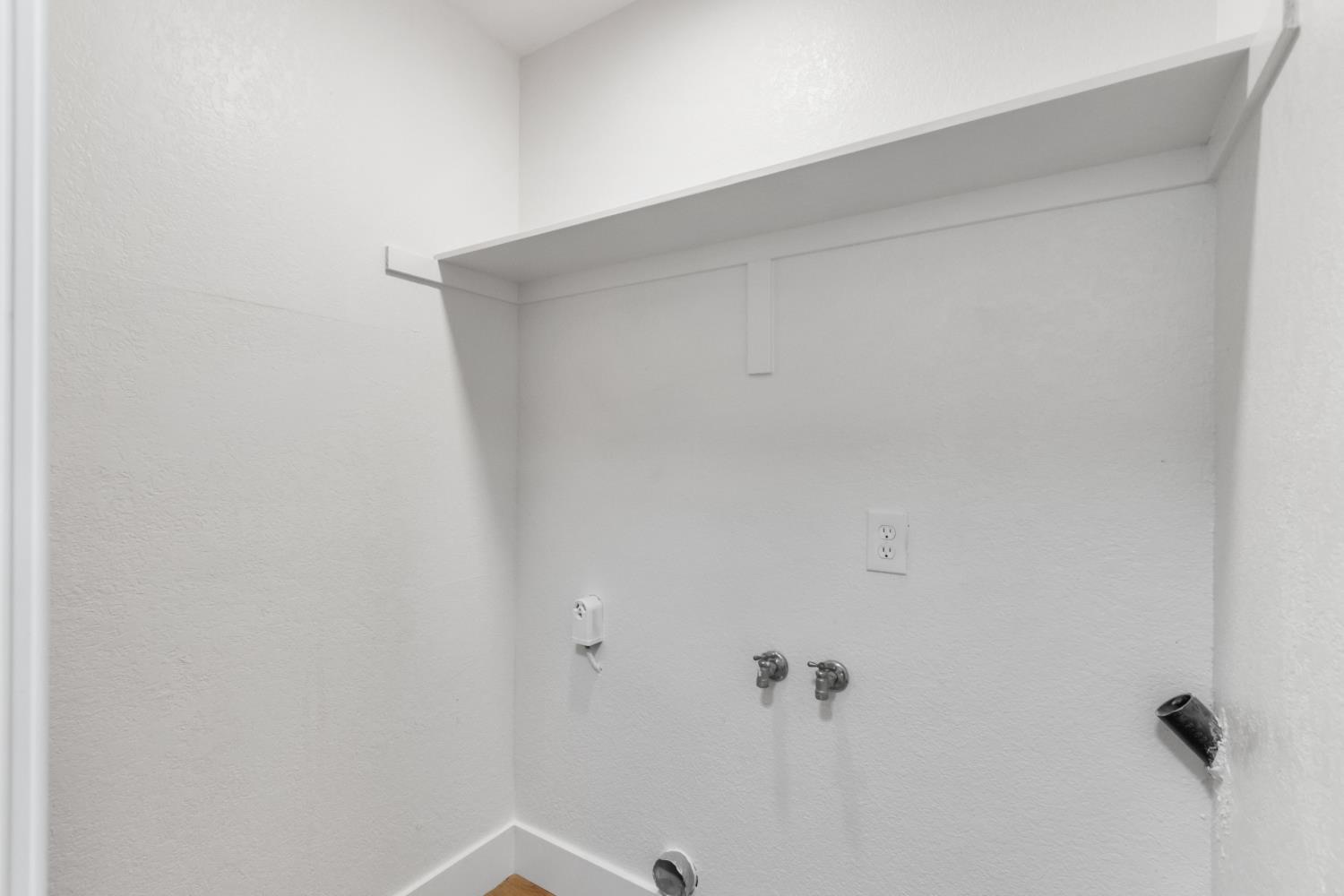 900 W Mount Whitney Ave, Riverdale, CA 93656