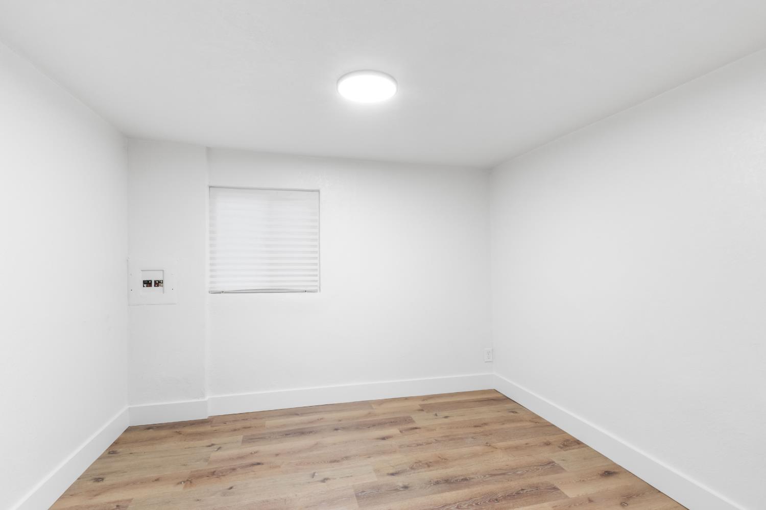 900 W Mount Whitney Ave, Riverdale, CA 93656