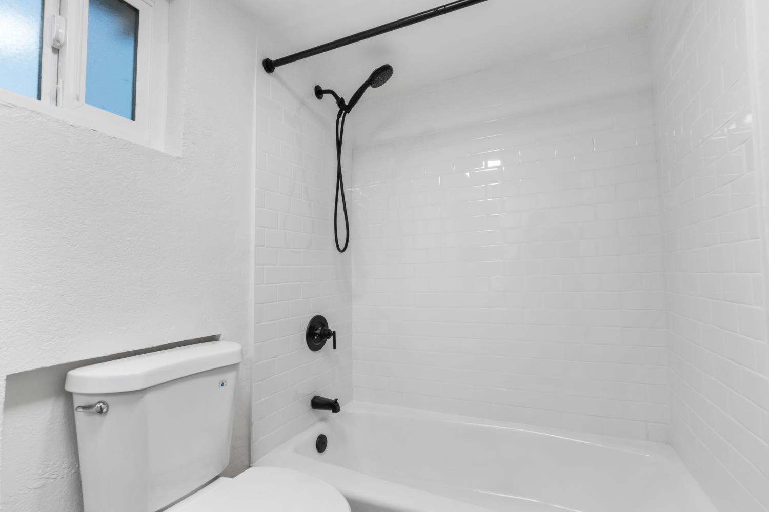 900 W Mount Whitney Ave, Riverdale, CA 93656