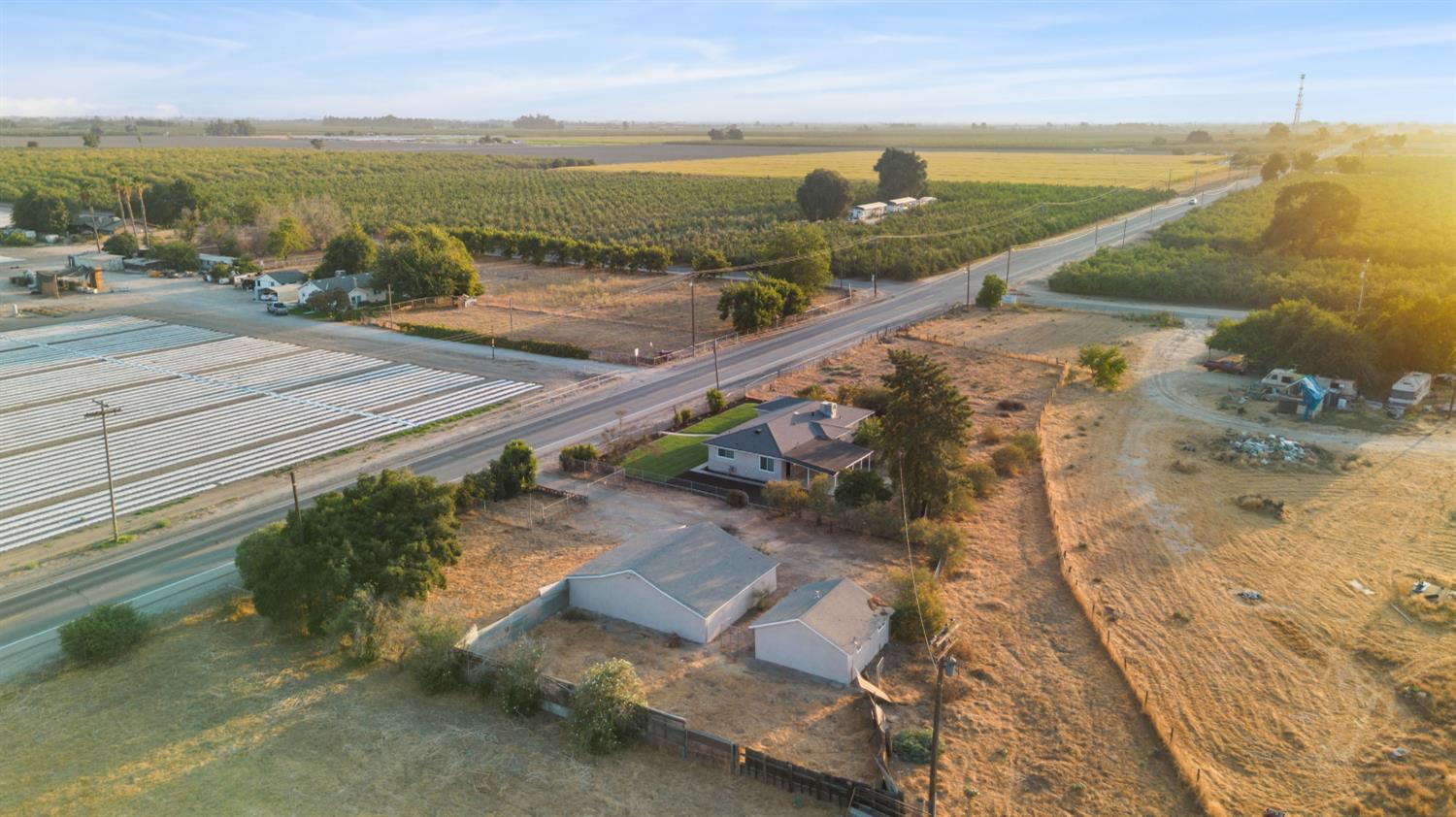 900 W Mount Whitney Ave, Riverdale, CA 93656