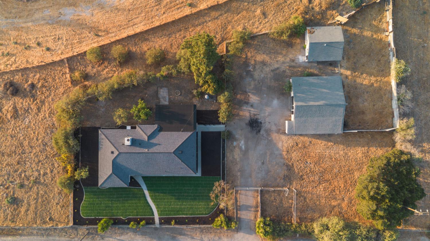 900 W Mount Whitney Ave, Riverdale, CA 93656