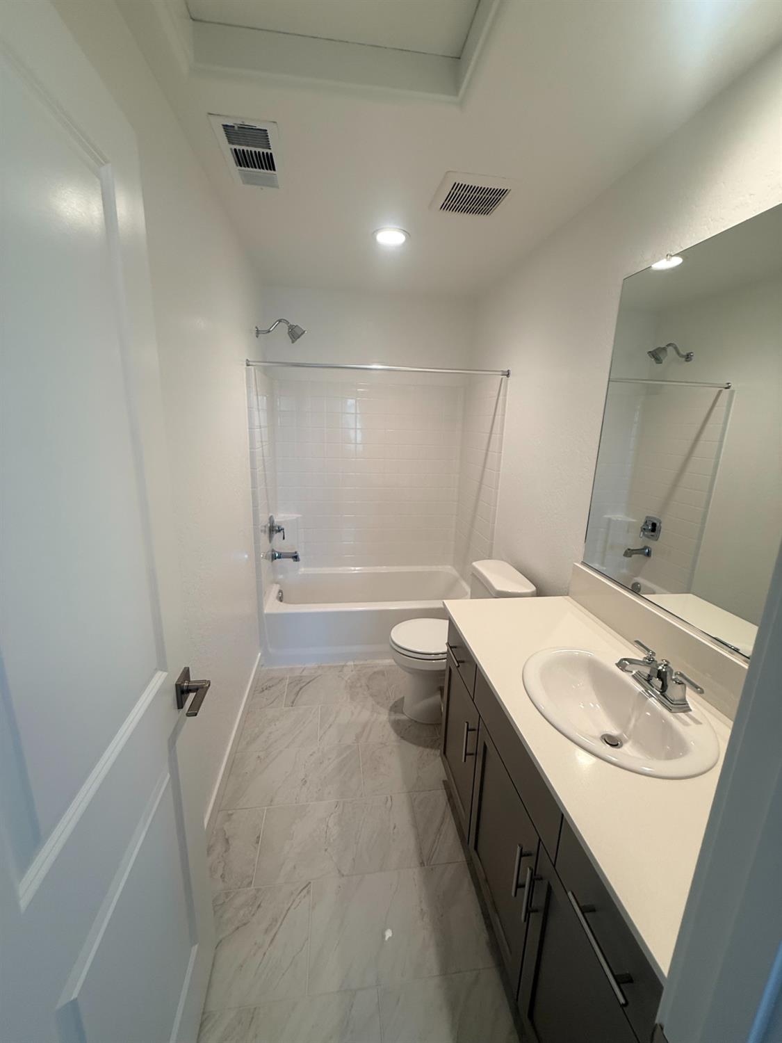 1164 Ponderosa Way, Madera, CA 93636