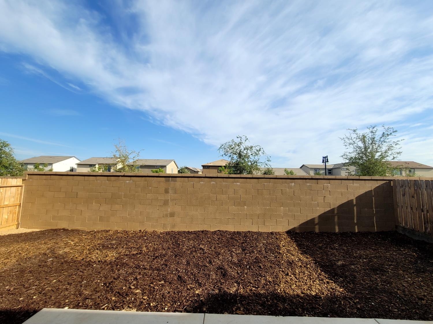 1164 Ponderosa Way, Madera, CA 93636