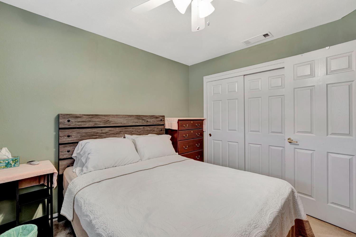 385 S Thomas Ave, Kerman, CA 93630