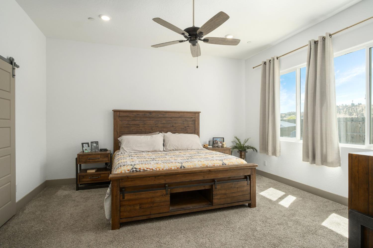 20046 Sunset Dr, Friant, CA 93626
