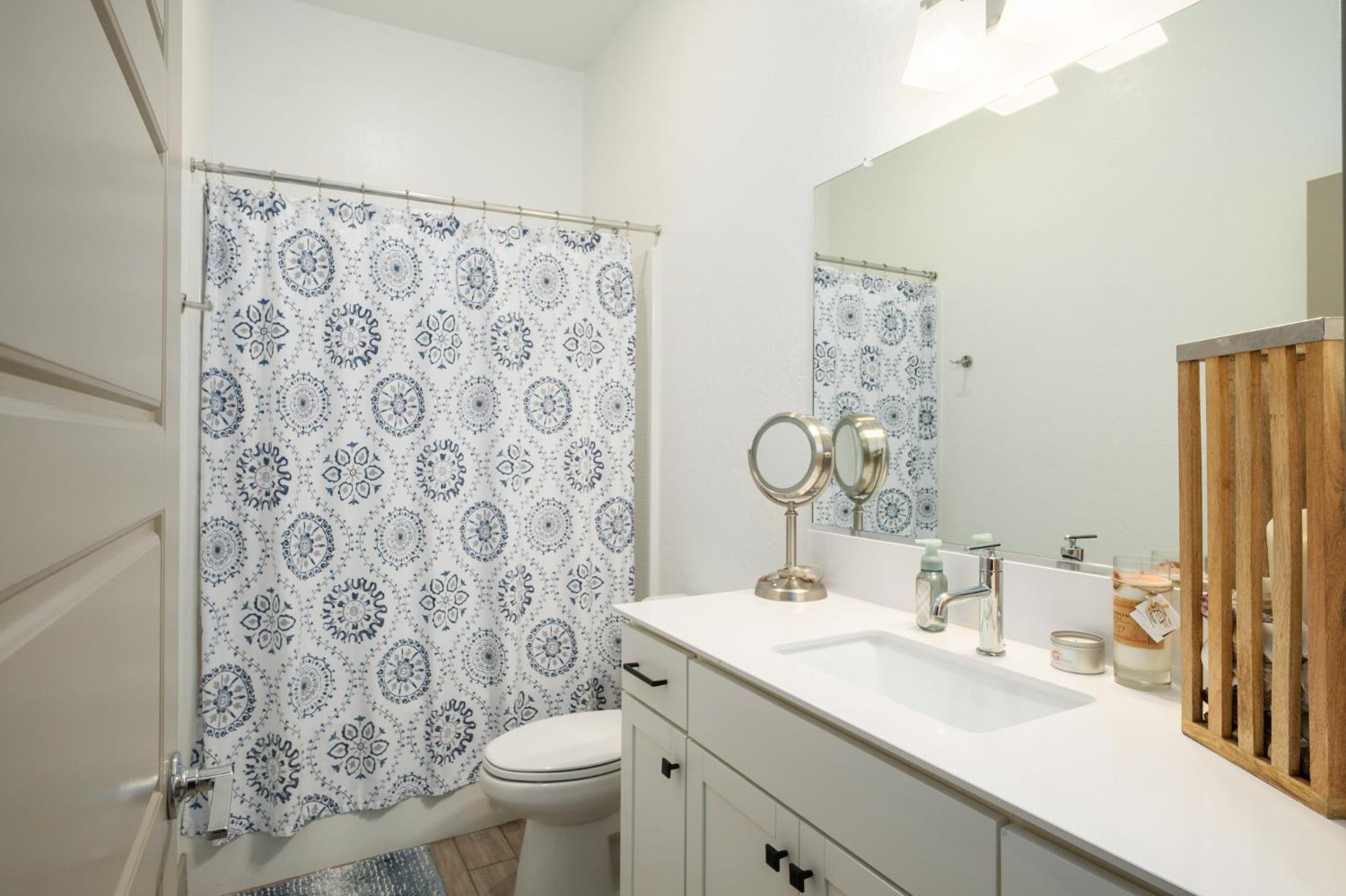 20046 Sunset Dr, Friant, CA 93626