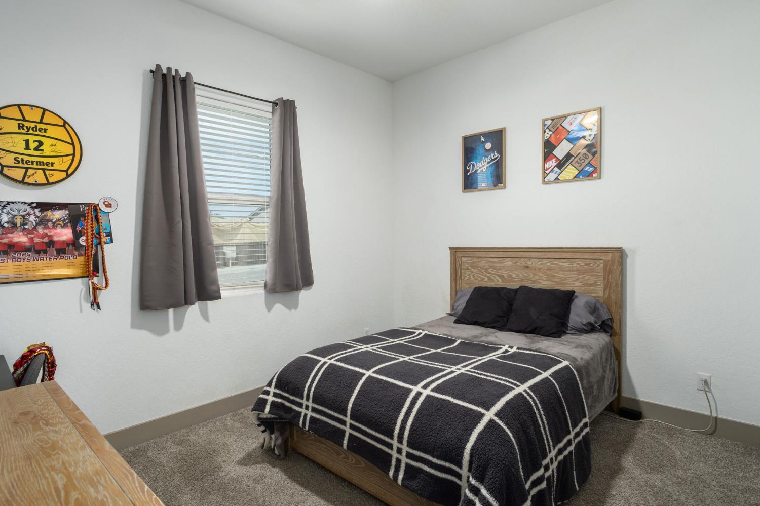 20046 Sunset Dr, Friant, CA 93626