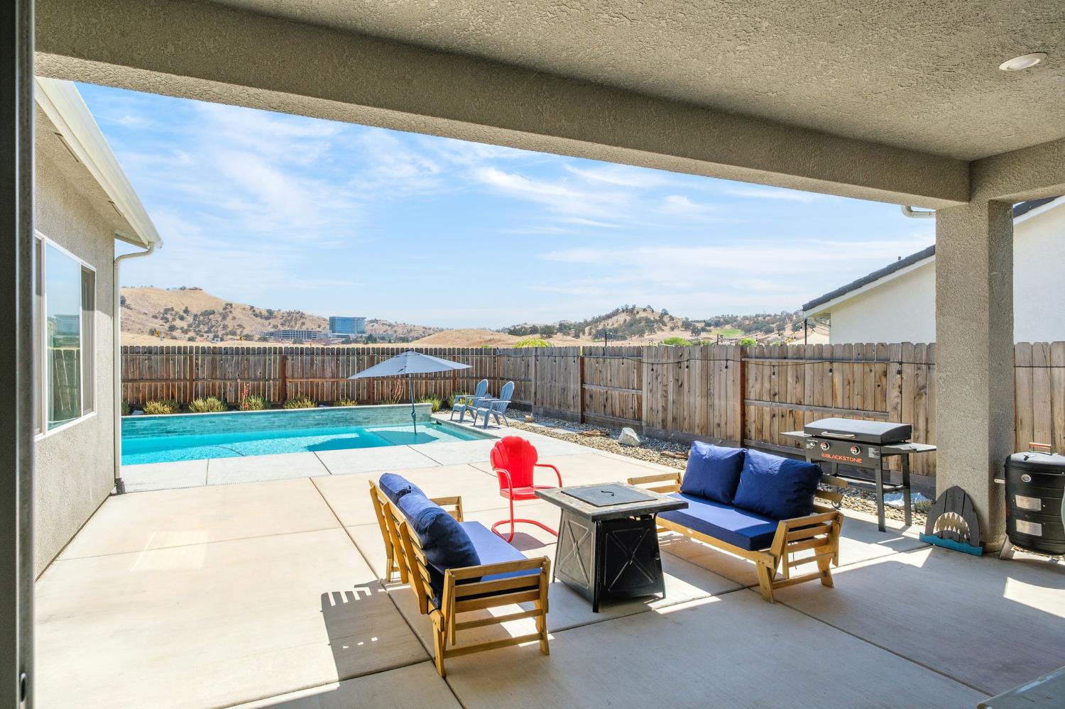 20046 Sunset Dr, Friant, CA 93626