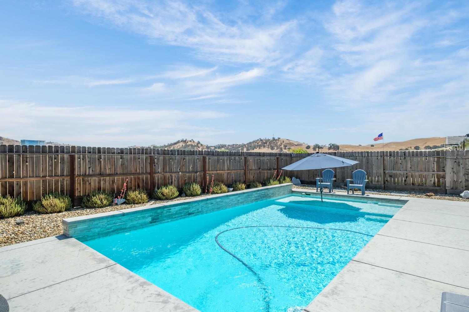 20046 Sunset Dr, Friant, CA 93626