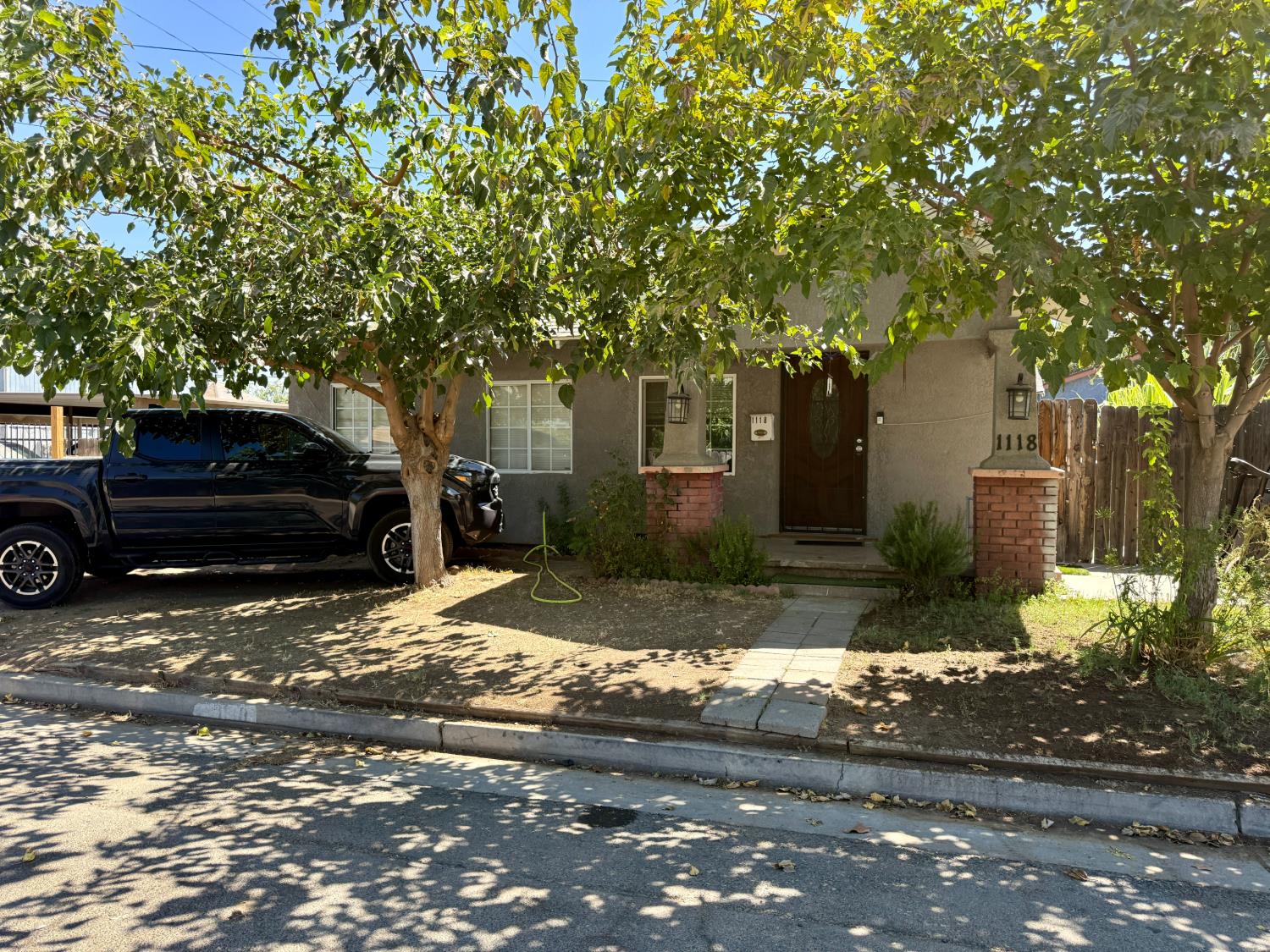 1118 N Augusta St, Fresno, CA 93701