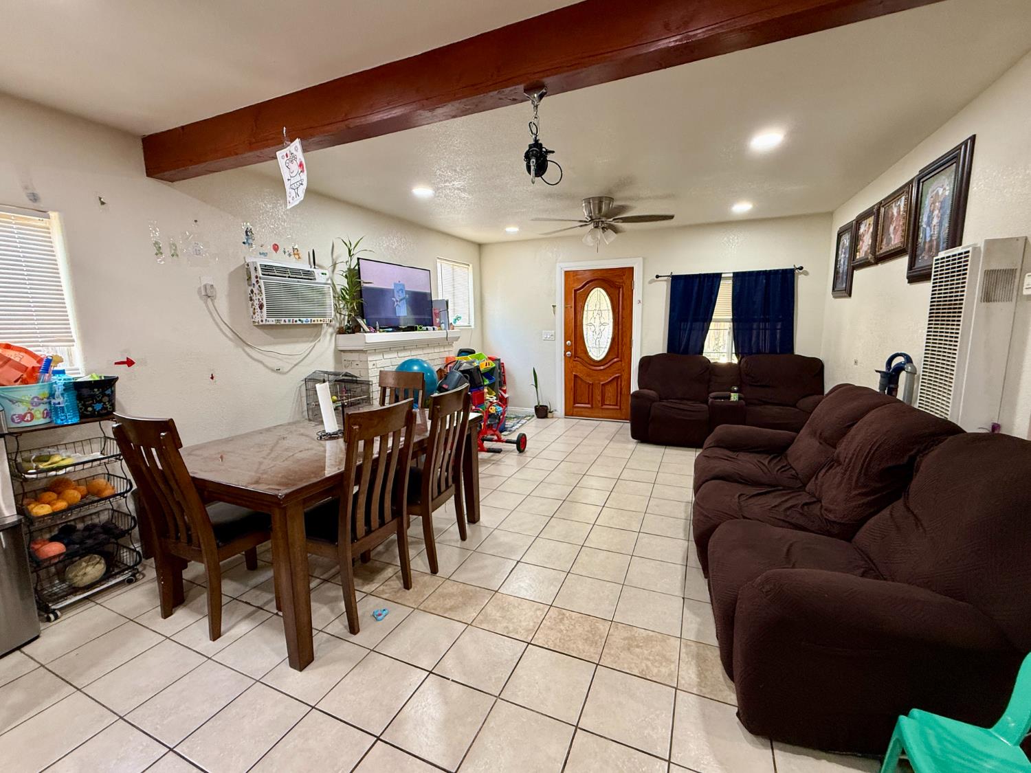 1118 N Augusta St, Fresno, CA 93701