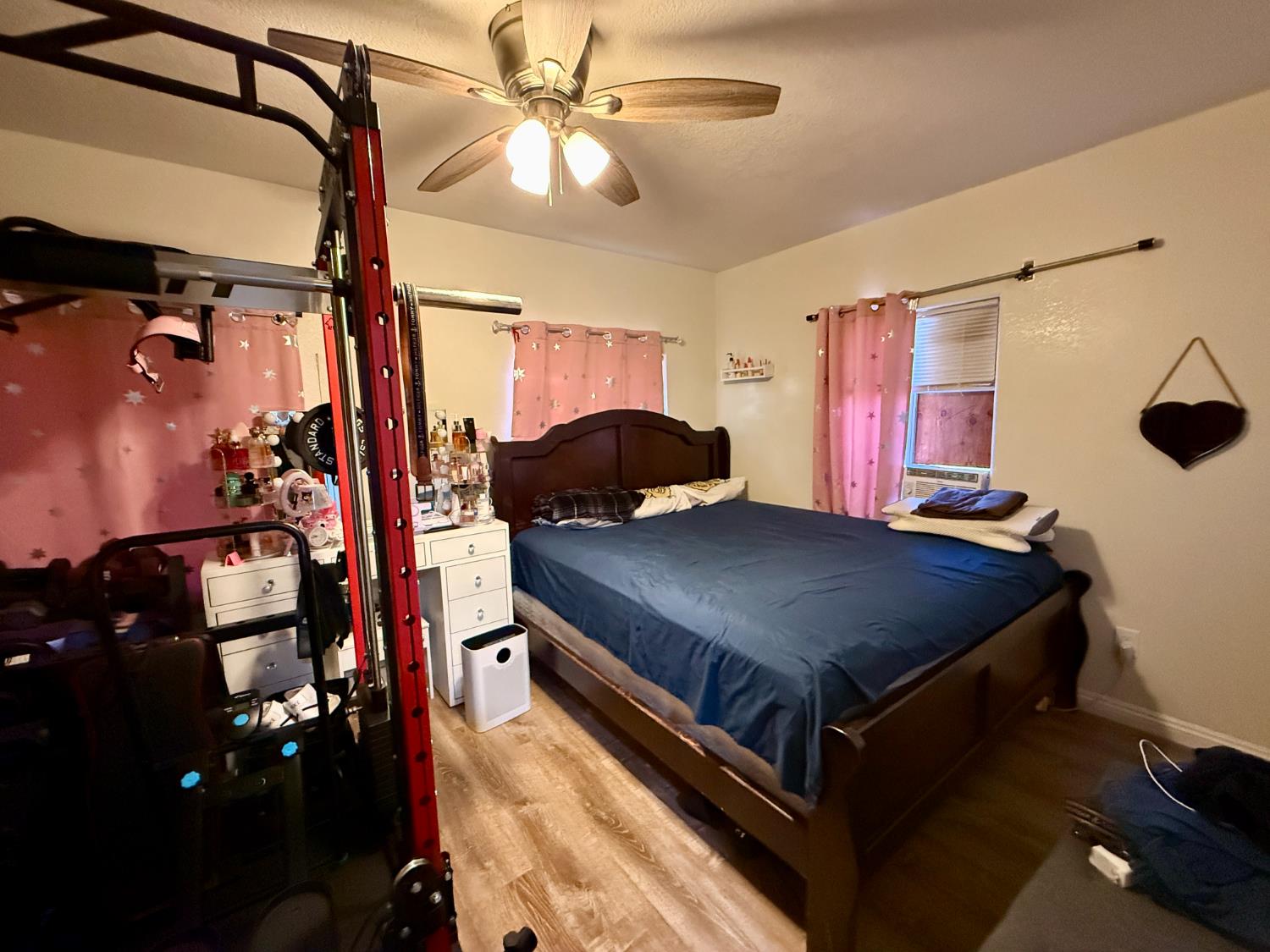1118 N Augusta St, Fresno, CA 93701