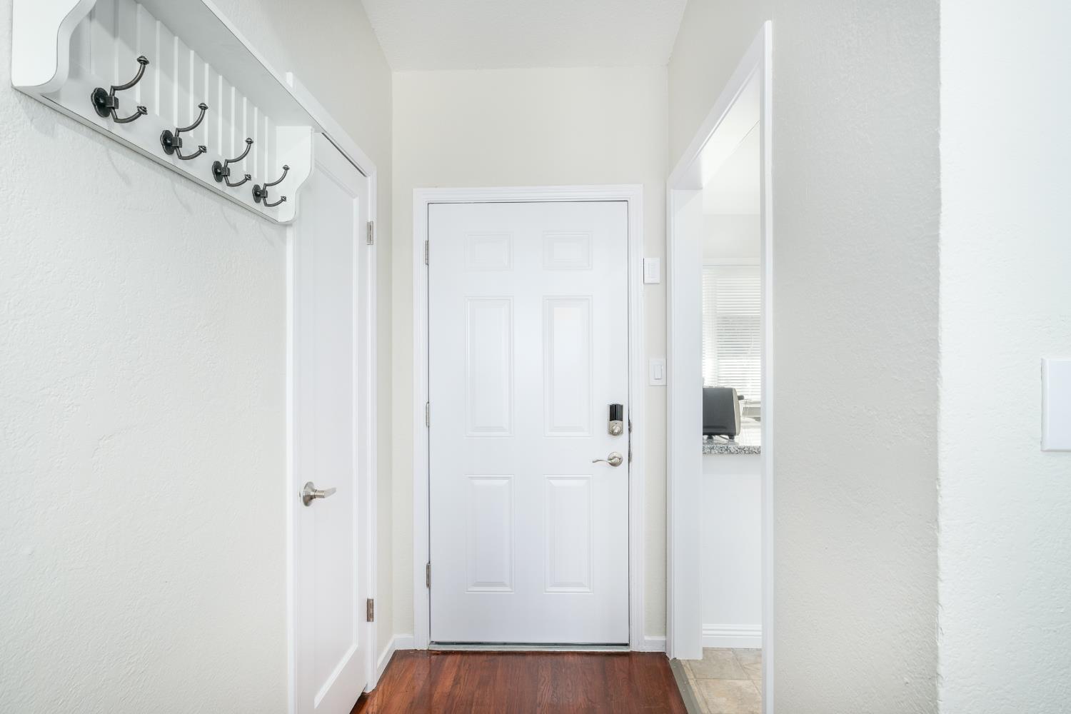 1116 W Dakota Ave, Fresno, CA 93705