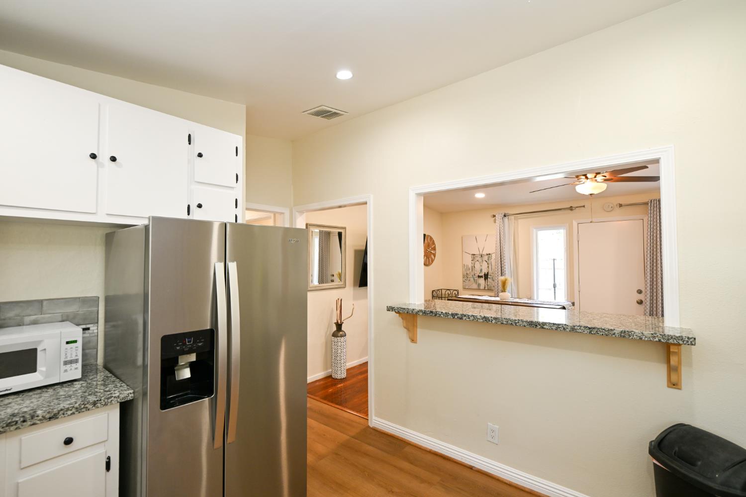 1116 W Dakota Ave, Fresno, CA 93705