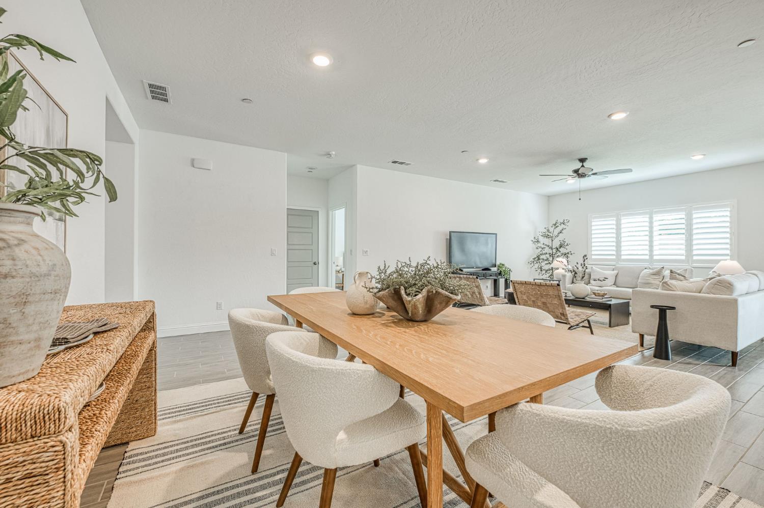 1915 N Marion Ave, Clovis, CA 93619