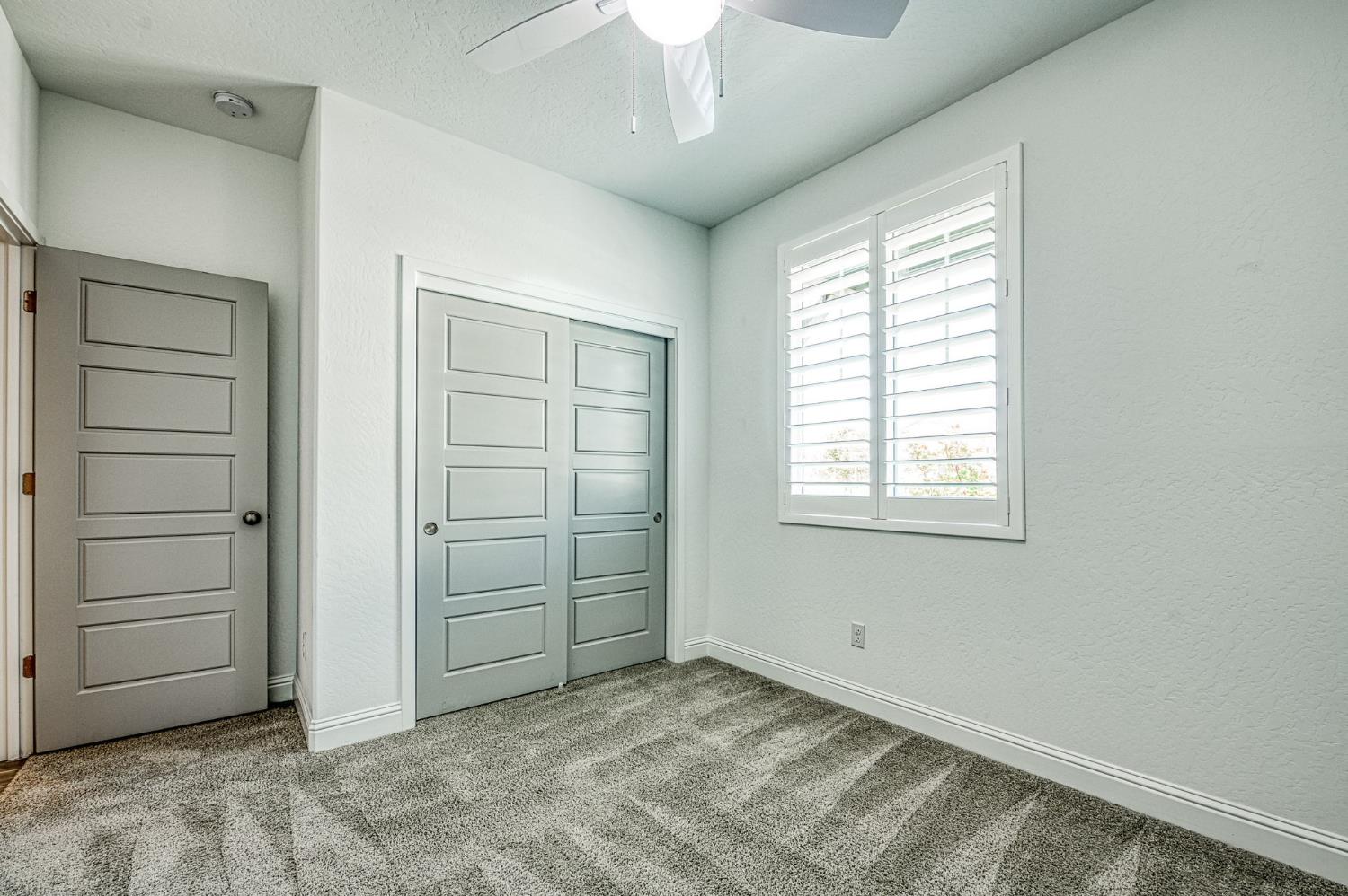 1915 N Marion Ave, Clovis, CA 93619