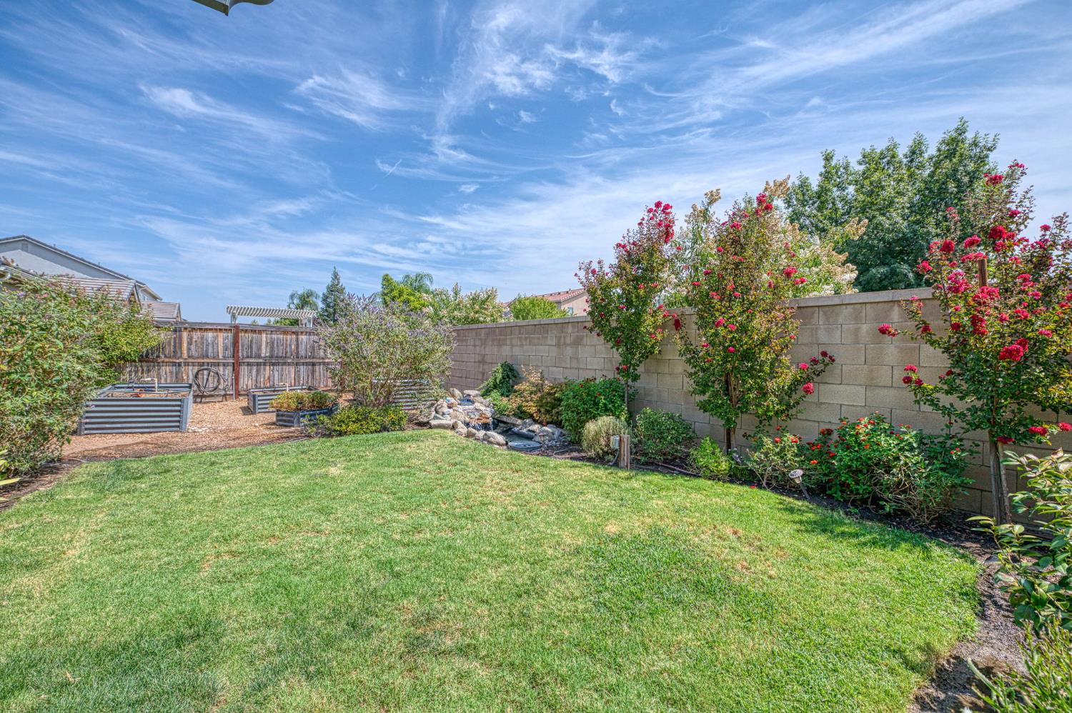 1915 N Marion Ave, Clovis, CA 93619