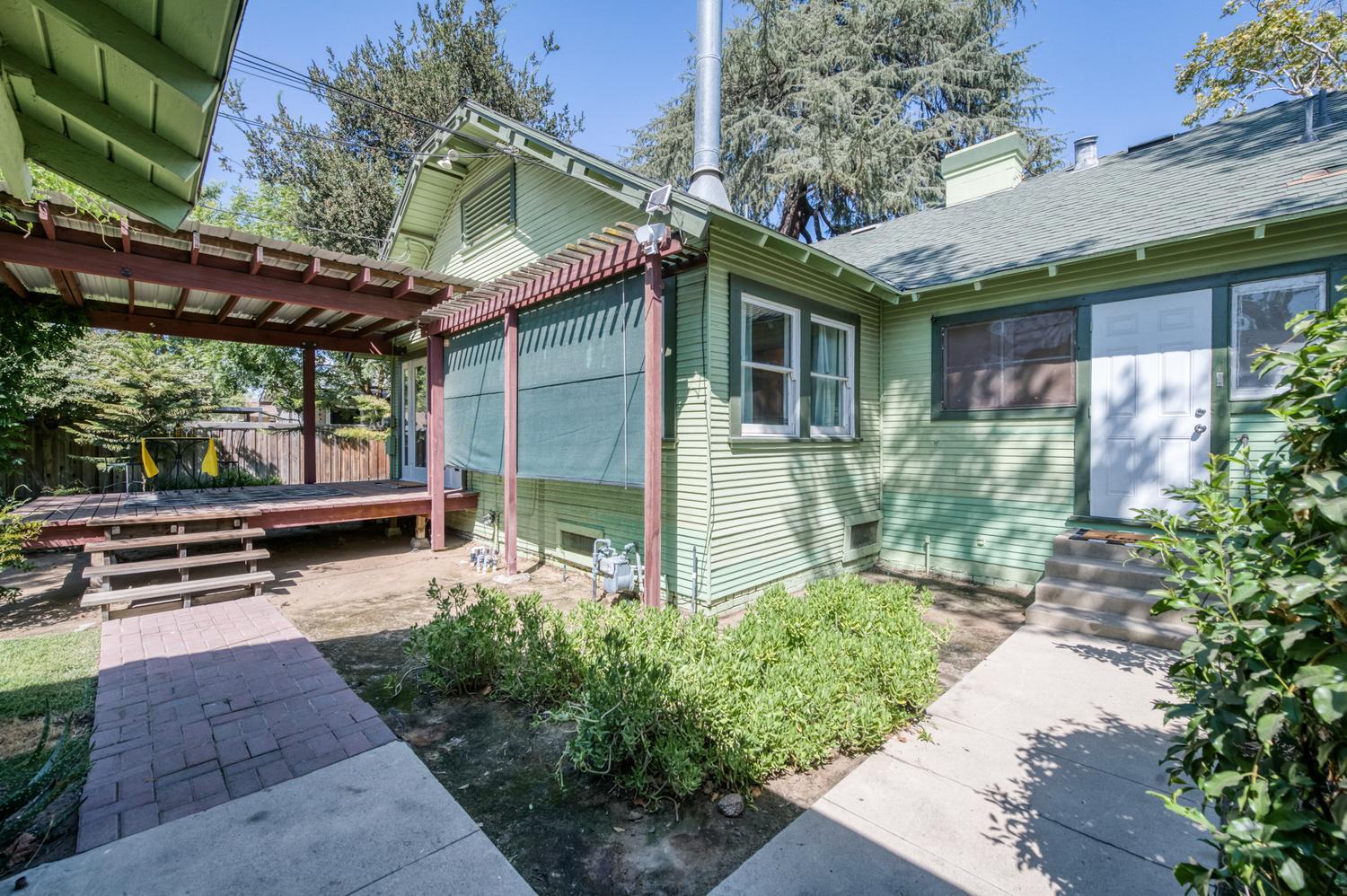 1235 N Arthur Ave, Fresno, CA 93728