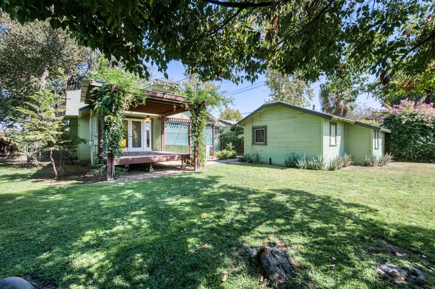 1235 N Arthur Ave, Fresno, CA 93728