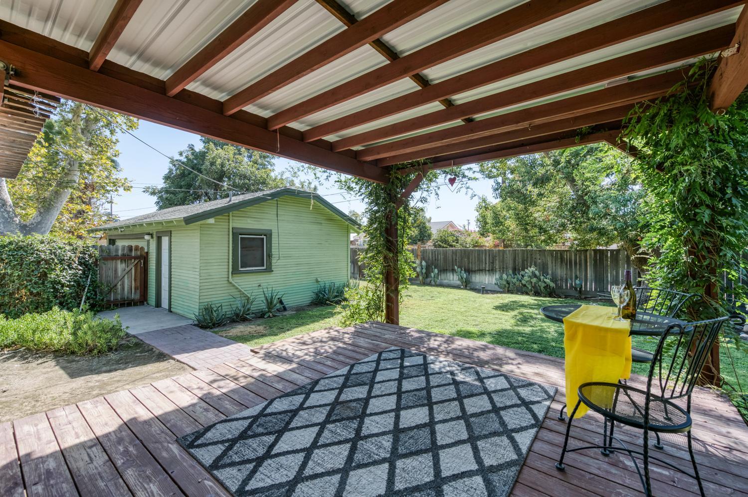 1235 N Arthur Ave, Fresno, CA 93728