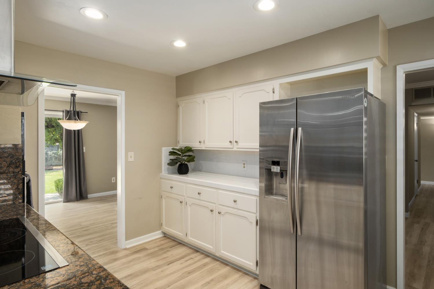 1737 W Roberts Ave, Fresno, CA 93711