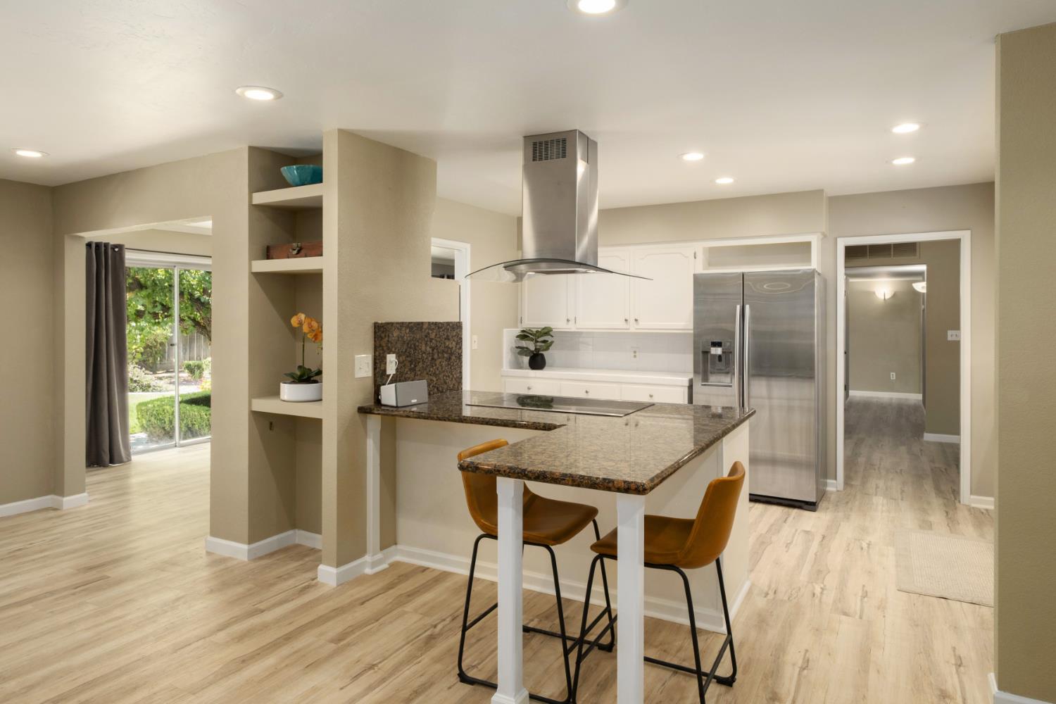 1737 W Roberts Ave, Fresno, CA 93711