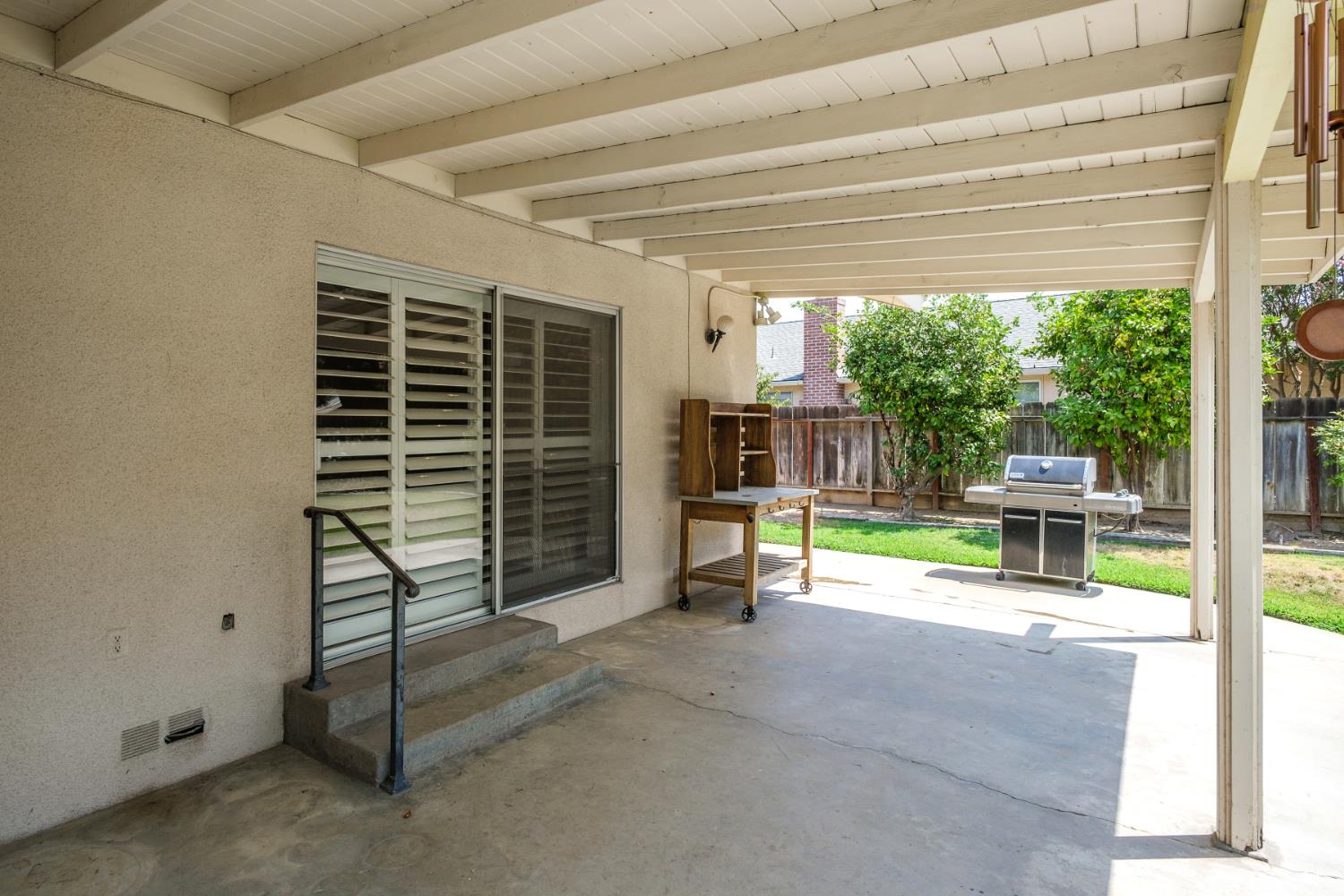 1737 W Roberts Ave, Fresno, CA 93711