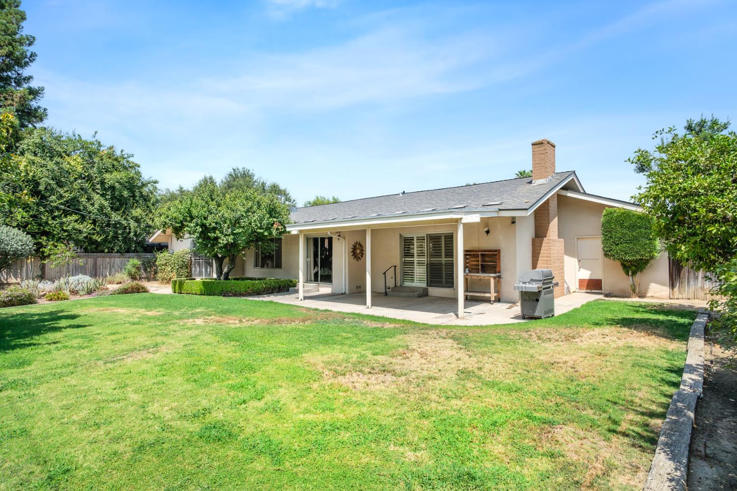 1737 W Roberts Ave, Fresno, CA 93711