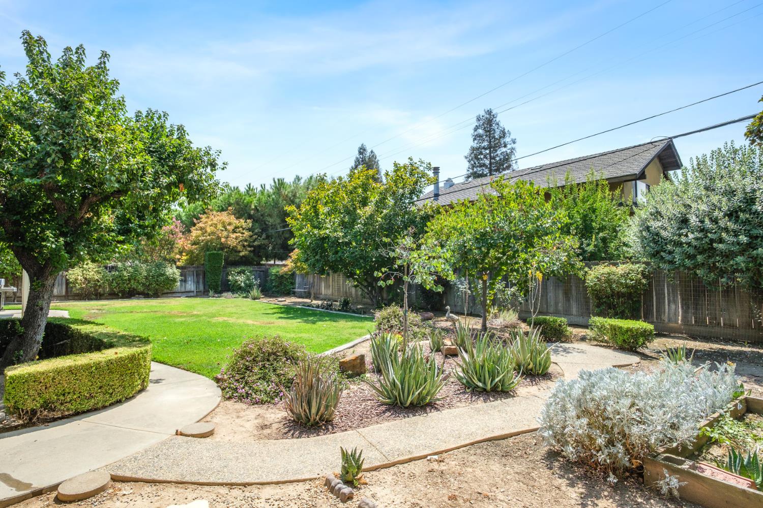 1737 W Roberts Ave, Fresno, CA 93711