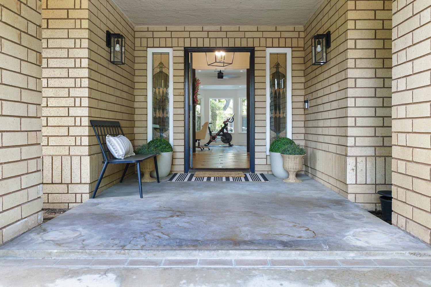 2765 W Bedford Ave, Fresno, CA 93711