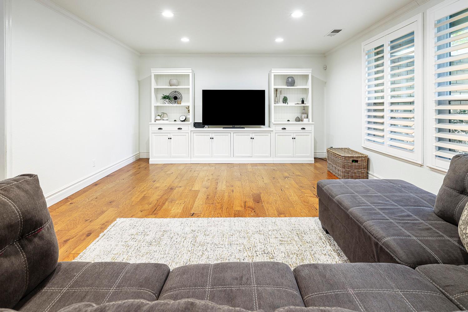 2765 W Bedford Ave, Fresno, CA 93711