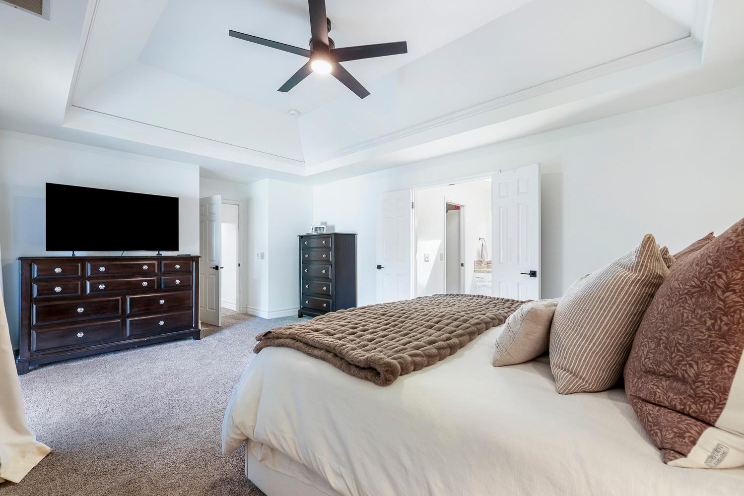 2765 W Bedford Ave, Fresno, CA 93711