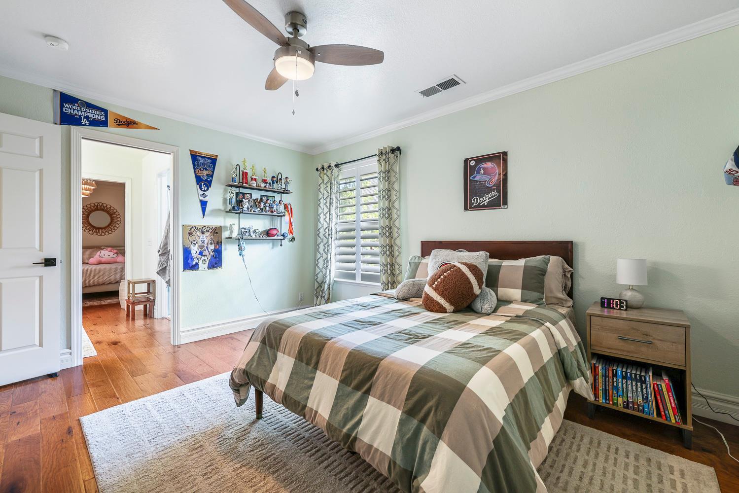 2765 W Bedford Ave, Fresno, CA 93711
