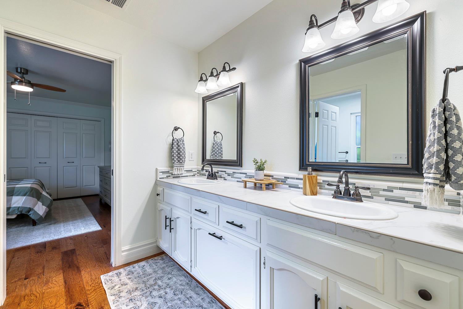 2765 W Bedford Ave, Fresno, CA 93711