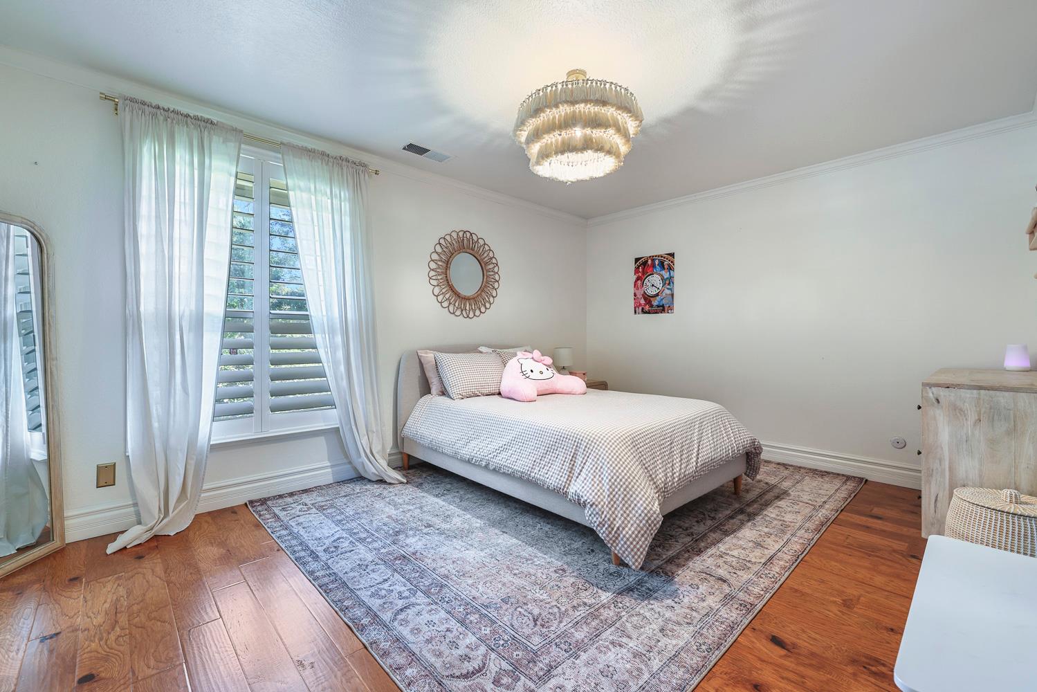 2765 W Bedford Ave, Fresno, CA 93711