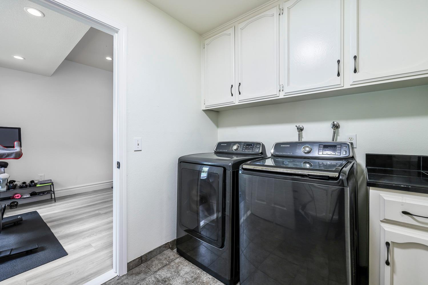 2765 W Bedford Ave, Fresno, CA 93711