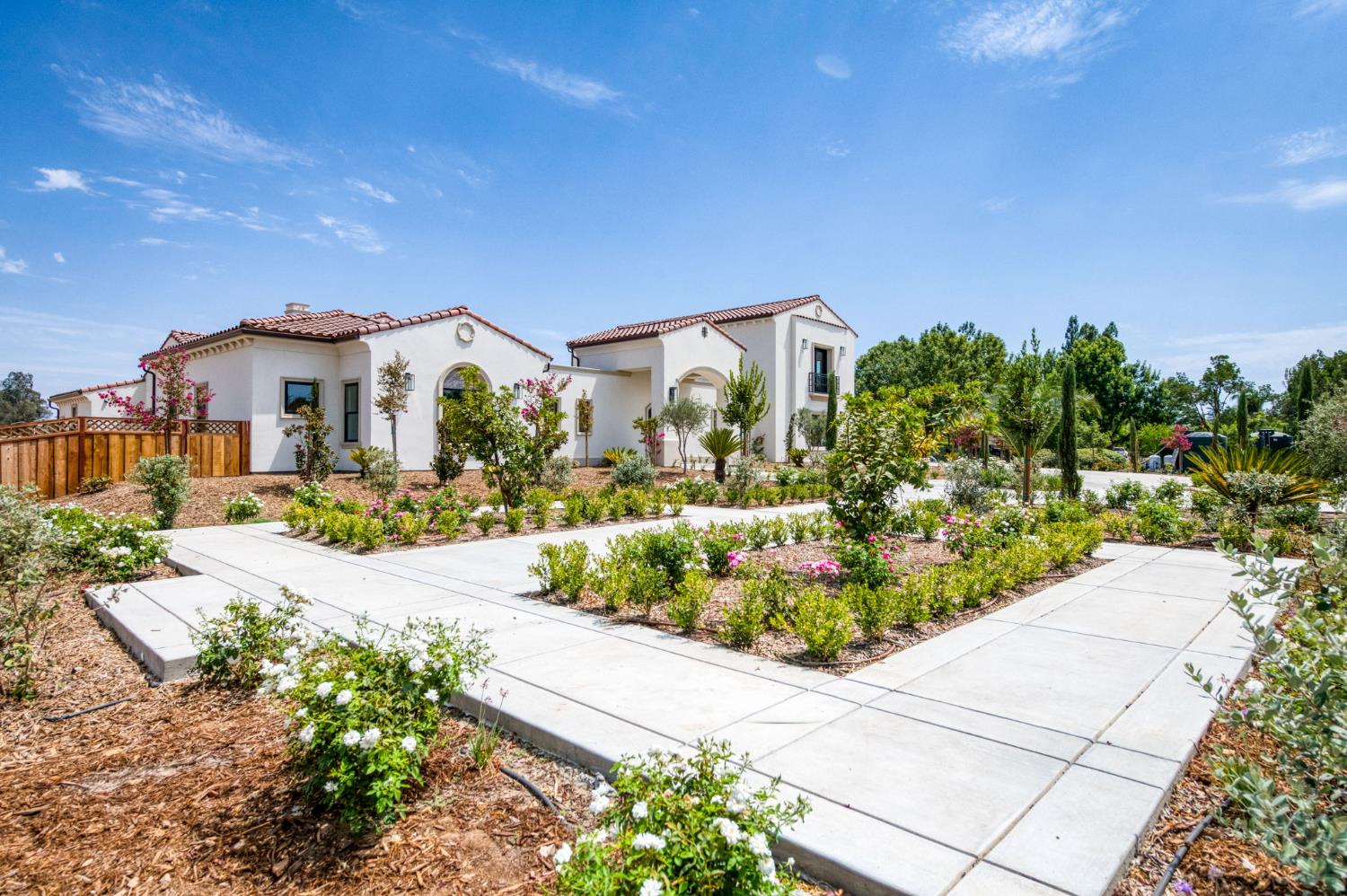 2387 N Purdue Ave, Clovis, CA 93619