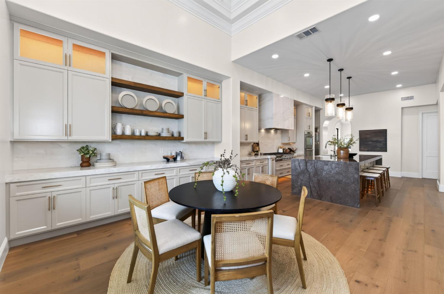 2387 N Purdue Ave, Clovis, CA 93619