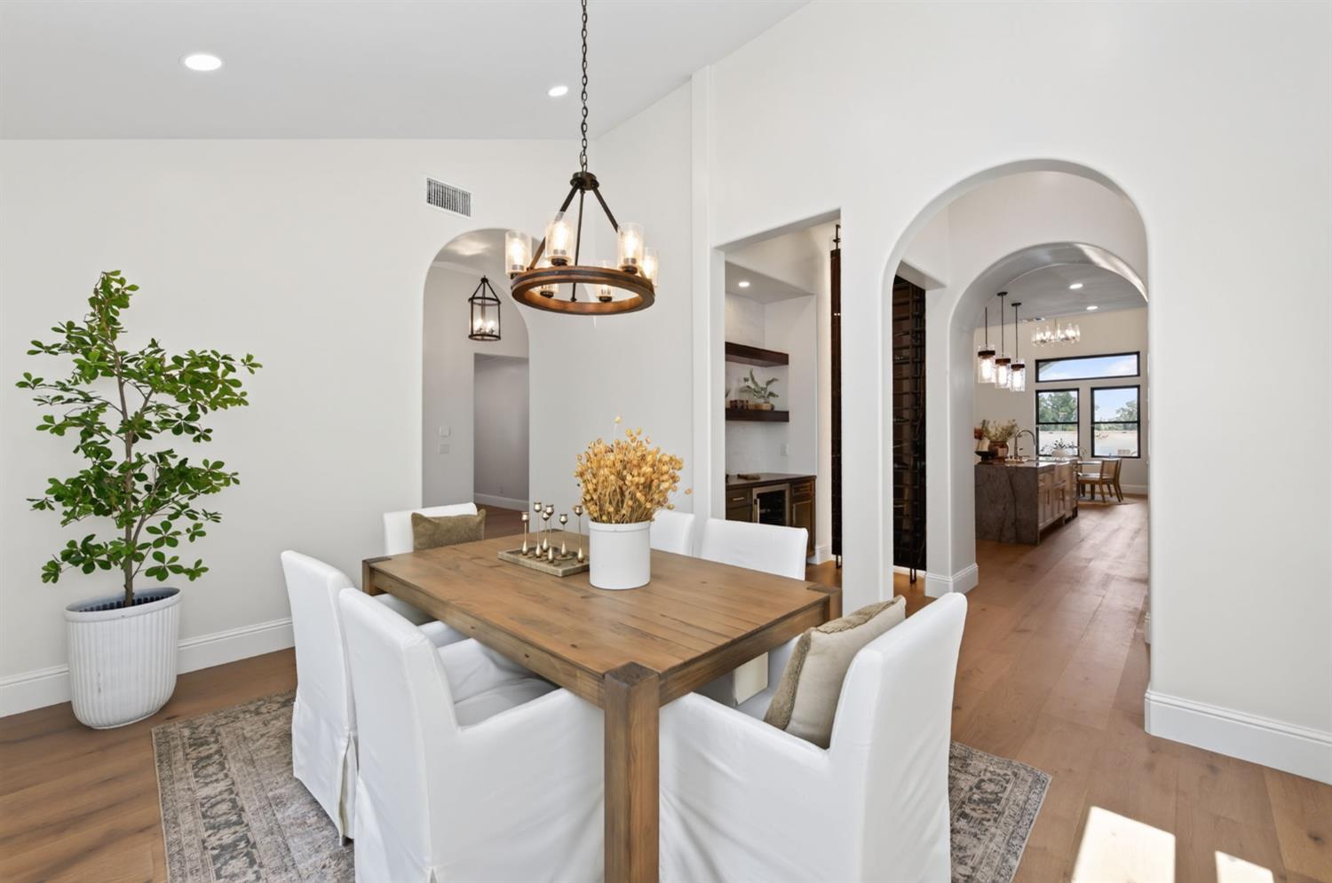 2387 N Purdue Ave, Clovis, CA 93619