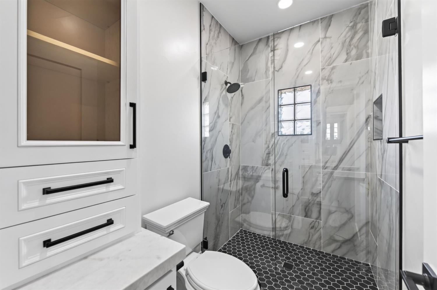 2387 N Purdue Ave, Clovis, CA 93619
