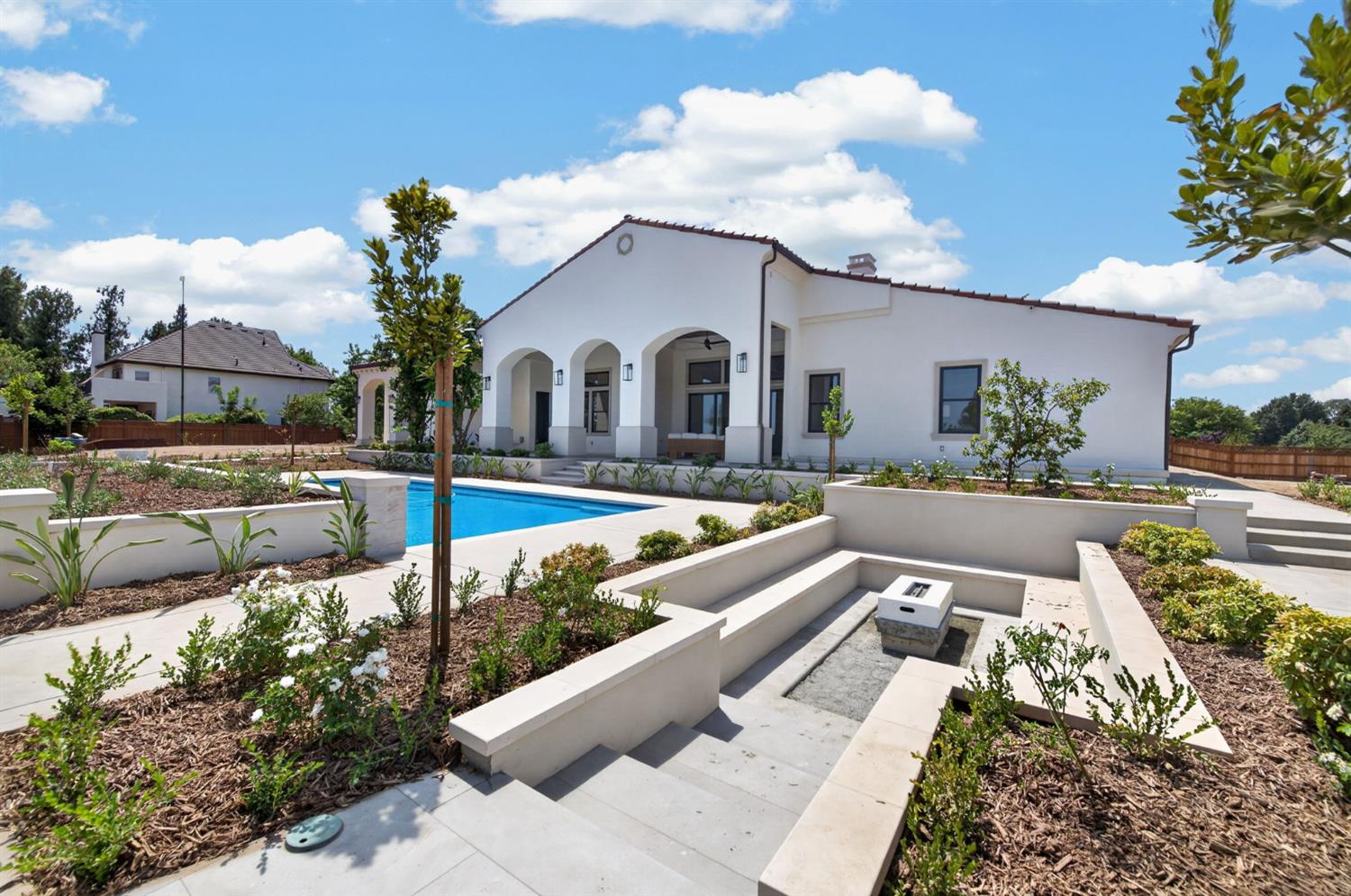 2387 N Purdue Ave, Clovis, CA 93619