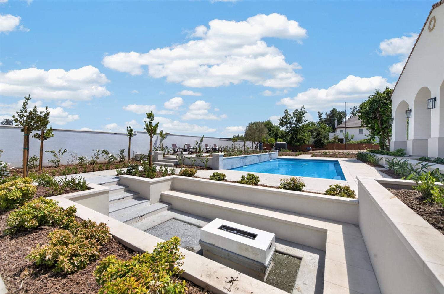 2387 N Purdue Ave, Clovis, CA 93619