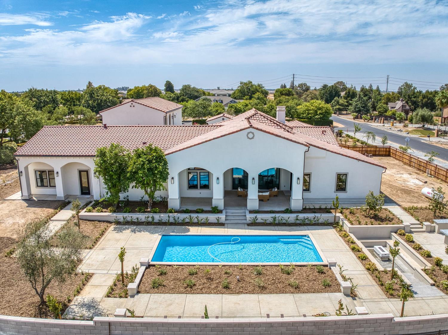 2387 N Purdue Ave, Clovis, CA 93619