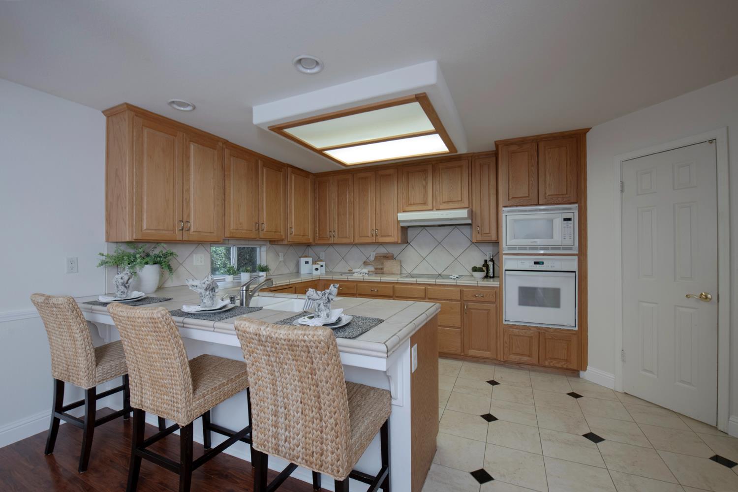 7159 N Whitney Ave, Fresno, CA 93720