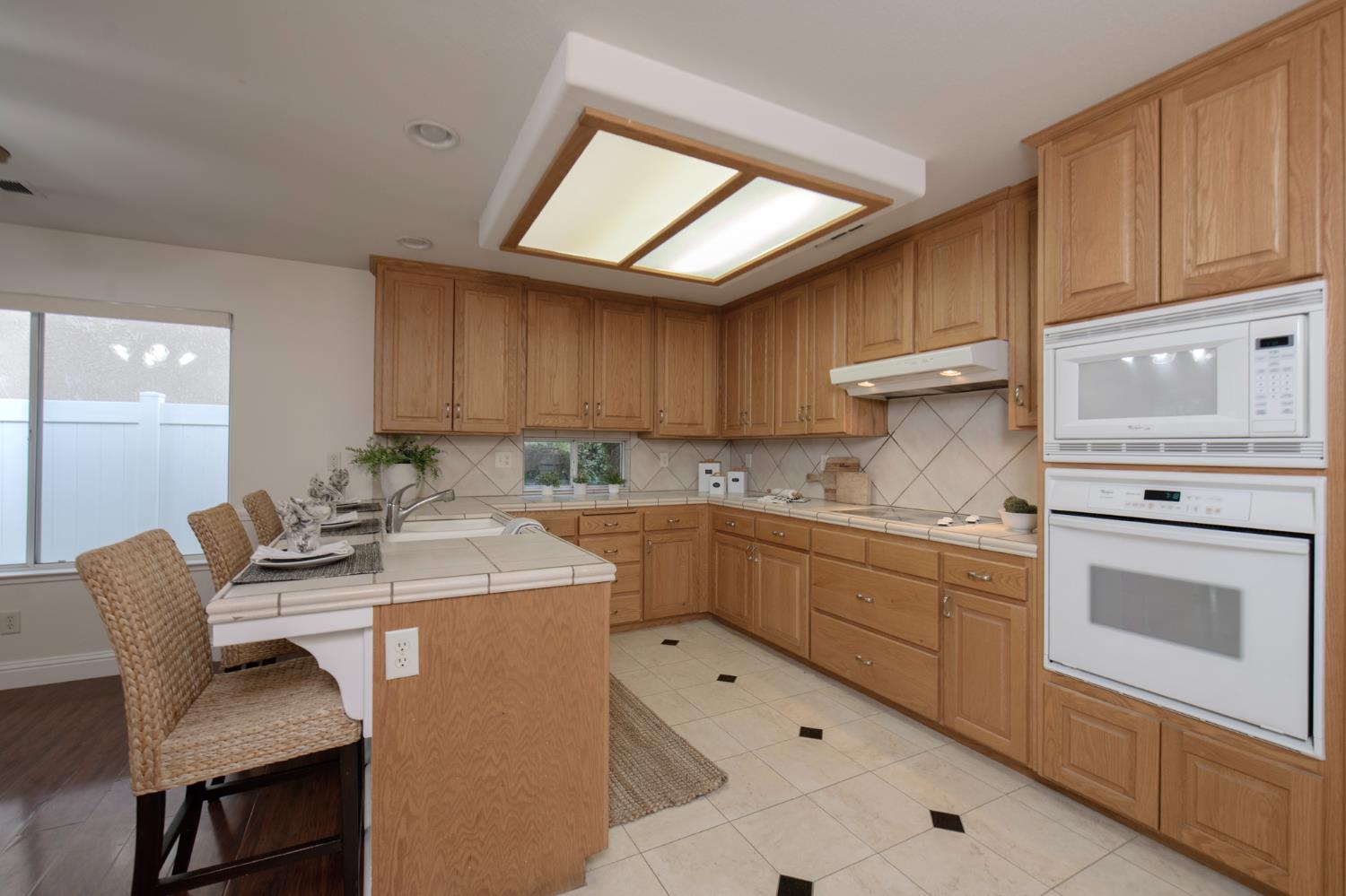 7159 N Whitney Ave, Fresno, CA 93720