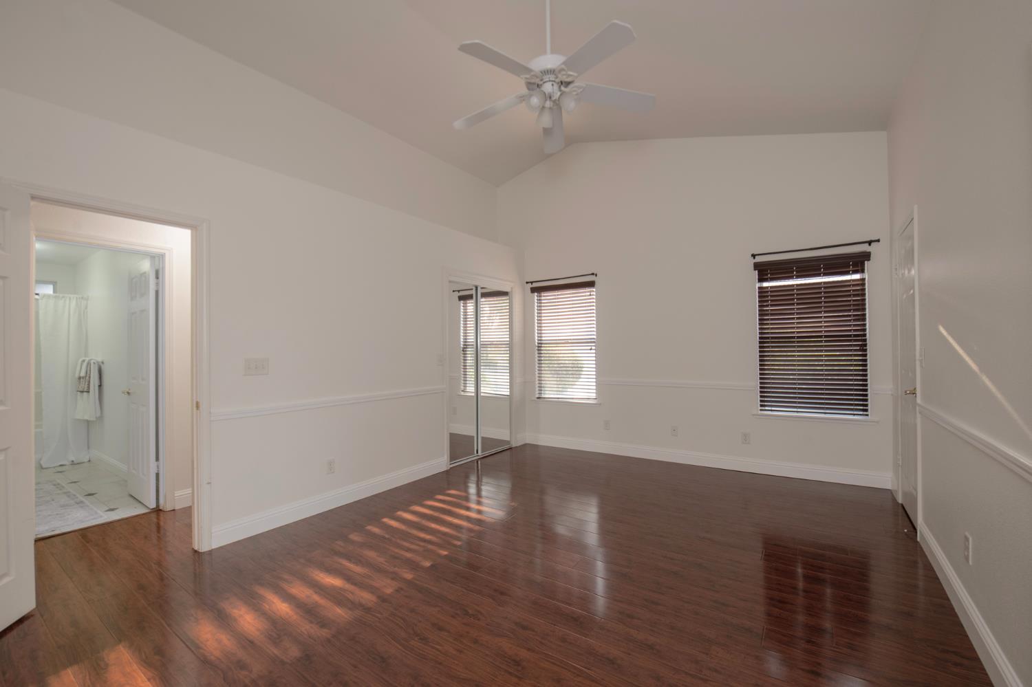 7159 N Whitney Ave, Fresno, CA 93720