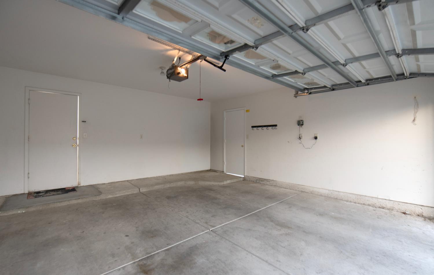 7159 N Whitney Ave, Fresno, CA 93720