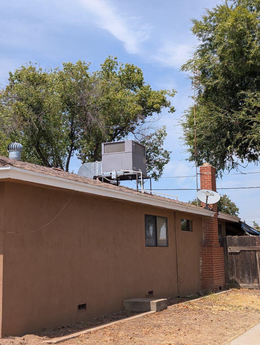 4895 E Oslin Ave, Fresno, CA 93727