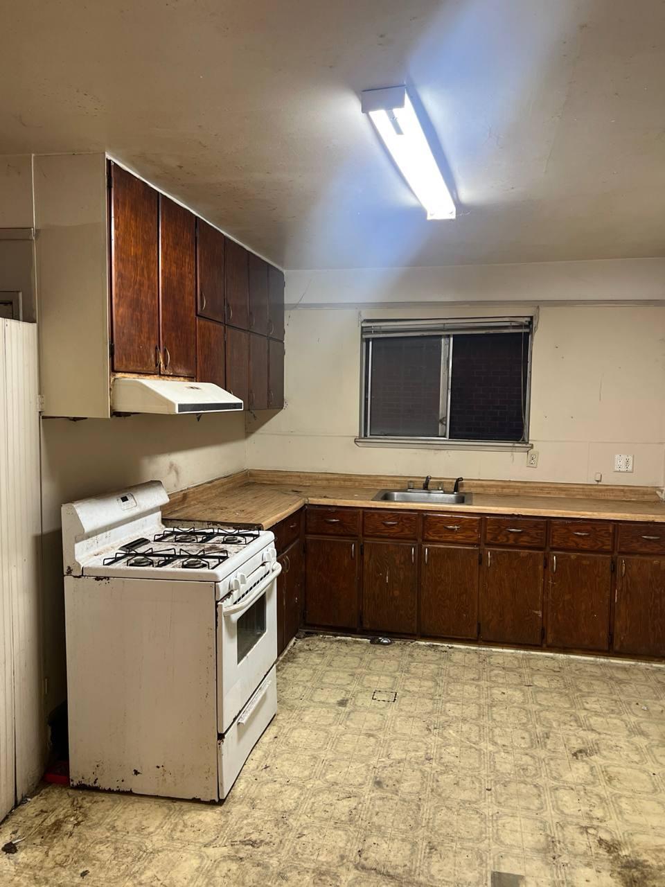 1139 S Hunter St, Stockton, CA 95206